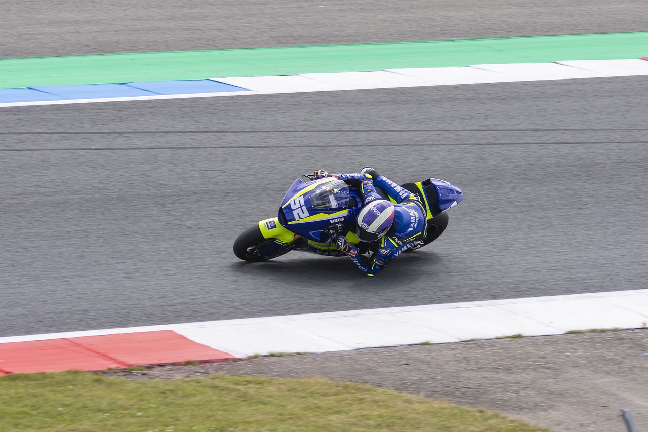 他利用队友 他利用队友