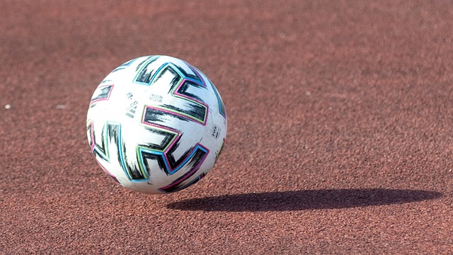 三场比赛中 三场比赛中